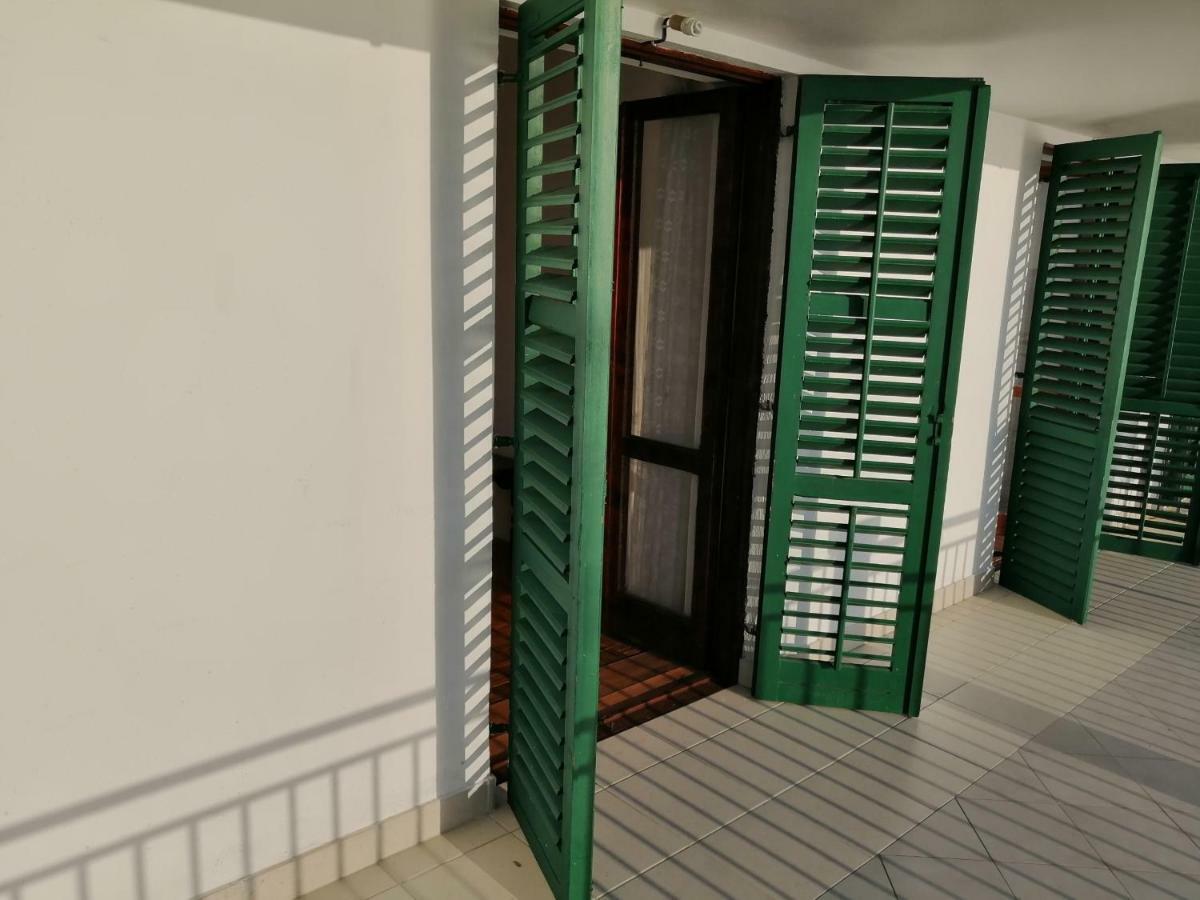 Apartmani Marin Seline Esterno foto